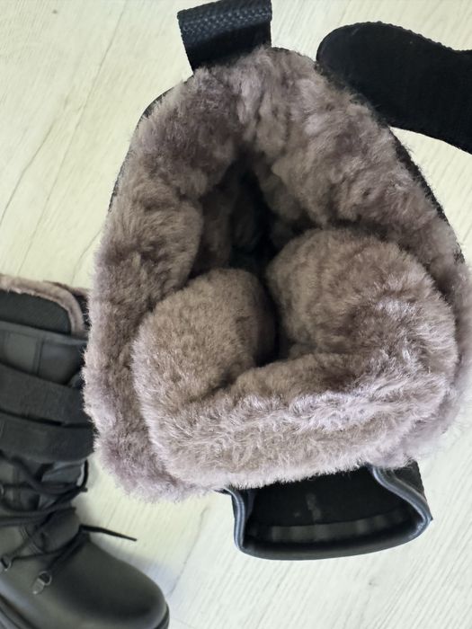Зимниие сапогои новые