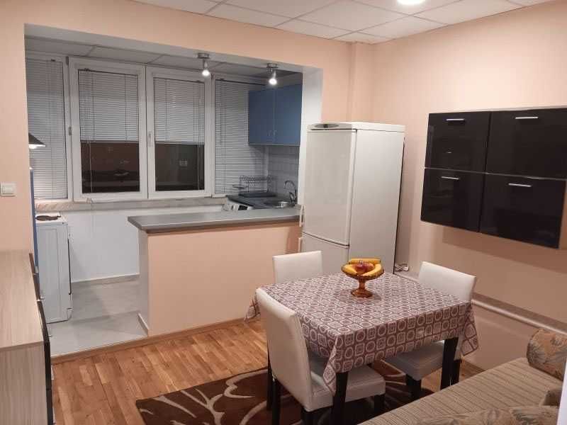 Двустаен ап. под наем в кв. Дружба 1