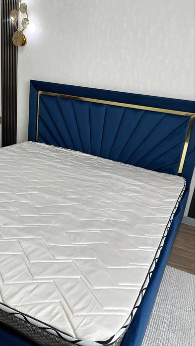 Двухспальный кровать