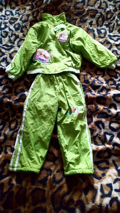 Продам костюм на девочку