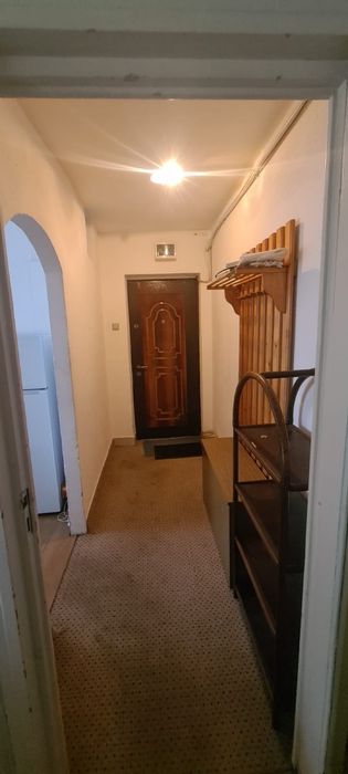 Vind apartamnt 2 camere zona centrala