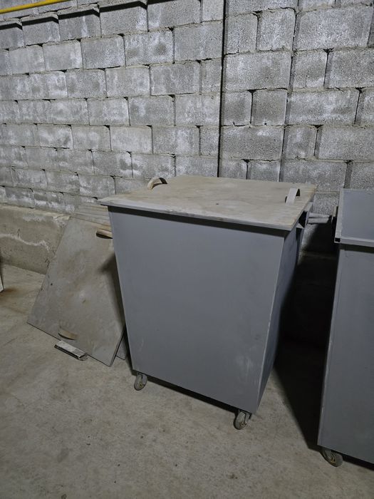 Мусорные контейнер