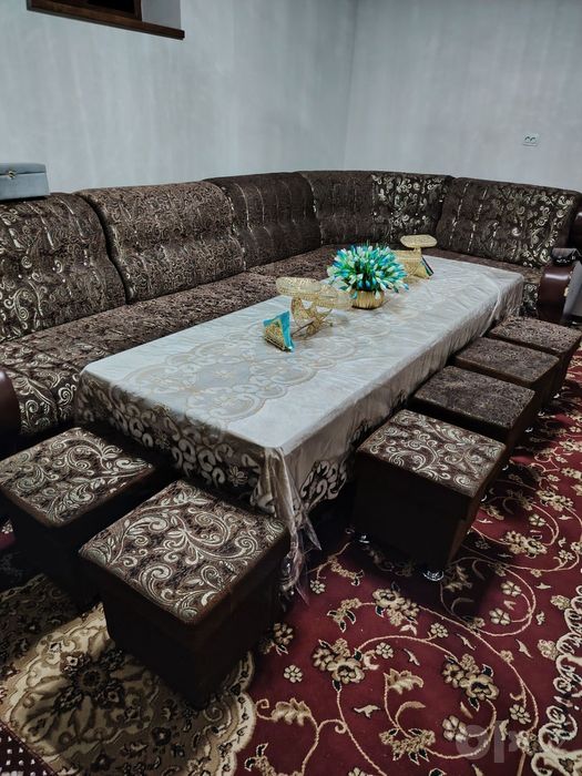Divan ugolok ( stoli va tumbasi bilan