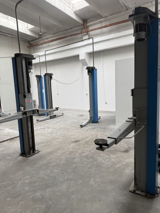 3 x Elevatoare 3.2T Ravaglioli