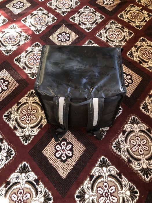 Сотилади сумка для доставку