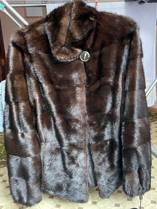 Продам норковую шубу