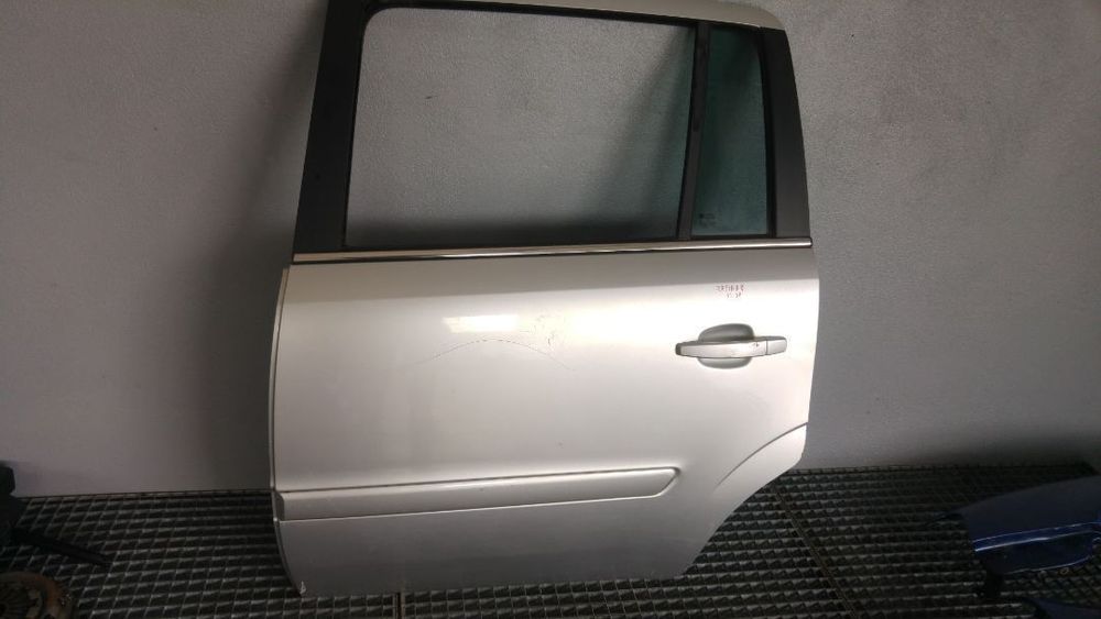 usa stanga spate opel zafira b dupa 2005