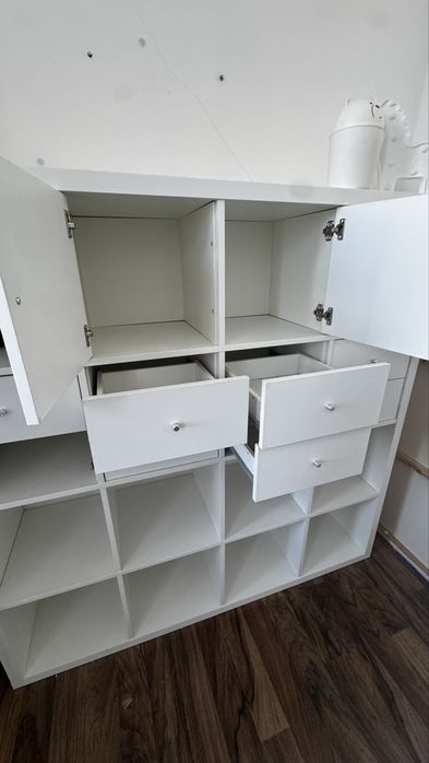 Белый стеллаж от Икеа