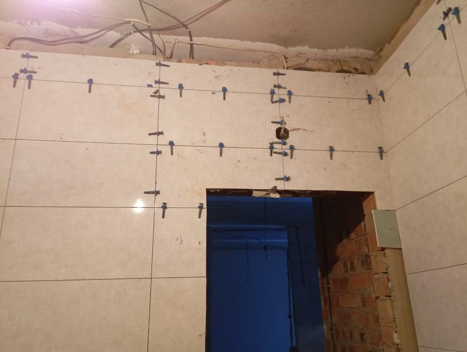 Кафельщик , плиточник , керамогранит