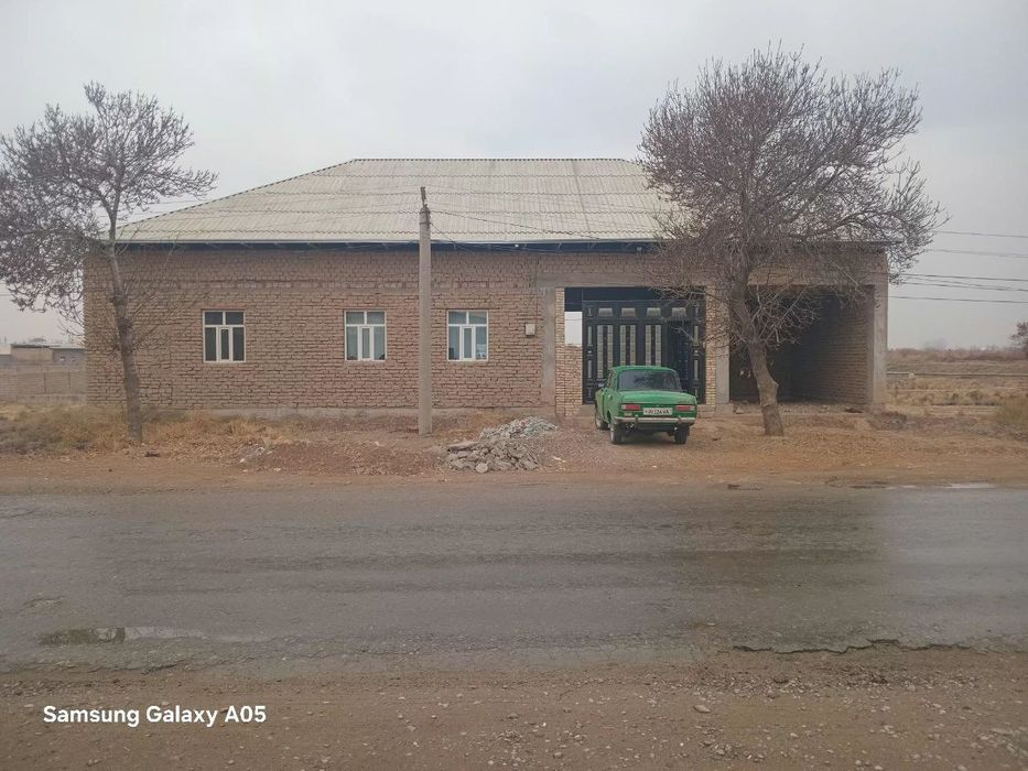 Yangi shoyxoʻja koʻchasi uy sotiladi