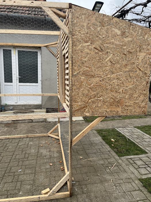 Cușcă pentru diferite pasari