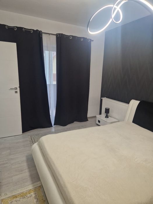 Vand dormitor intact