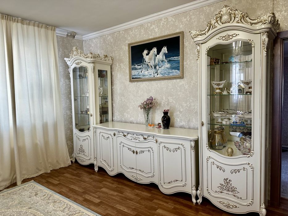 Шкаф для гостиный