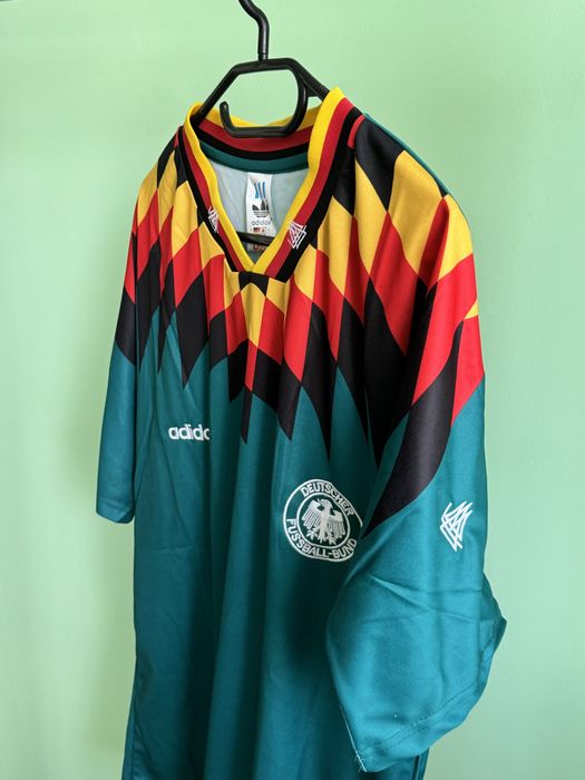 Tricouri de fotbal Bayern Munchen si nationala Germaniei Marimea L