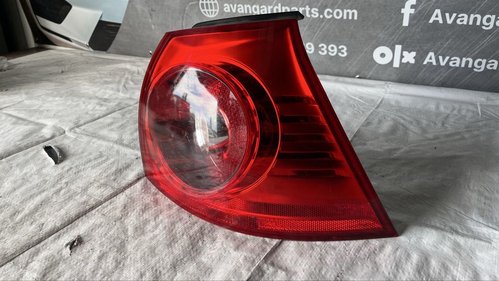 2 броя десен стоп VW Golf 5 (2003-2009)