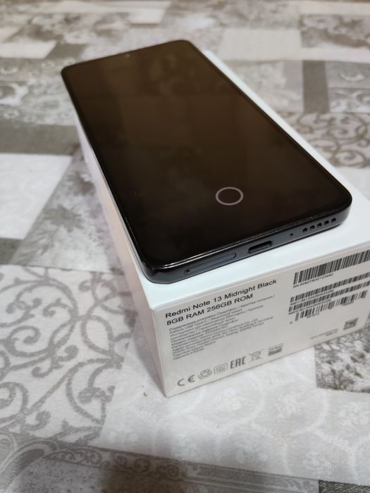Redmi Note 13 8/256 с коробкой и документам в хорошем состоянии и