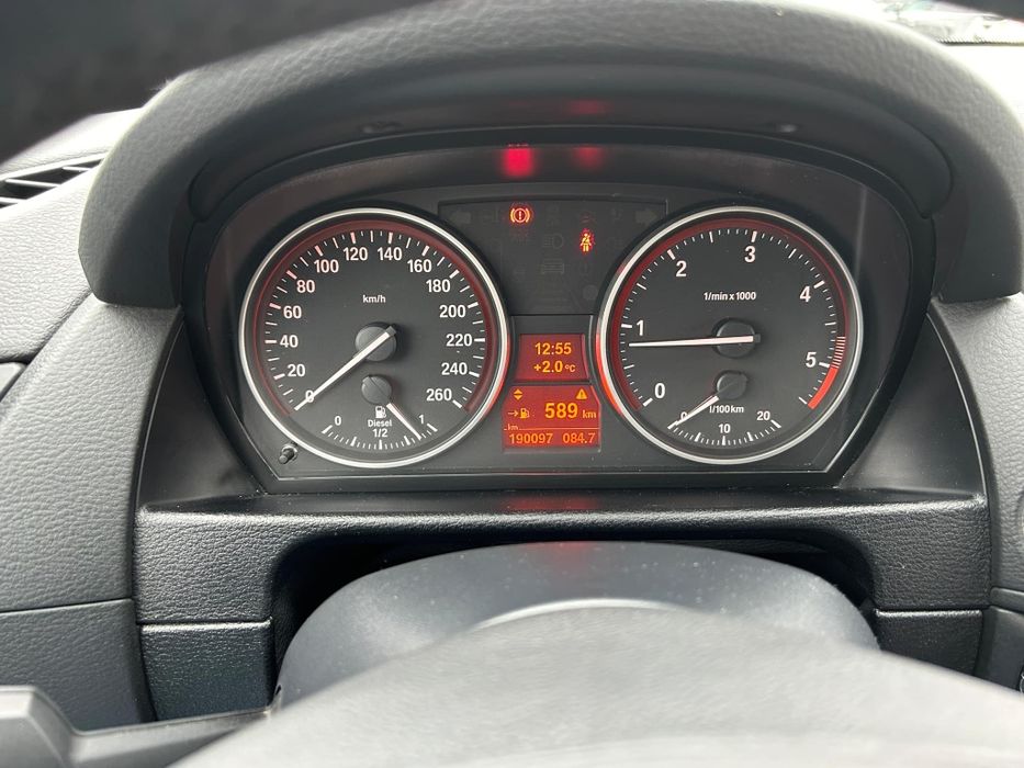 BMW  X 1  2.0 D  2011