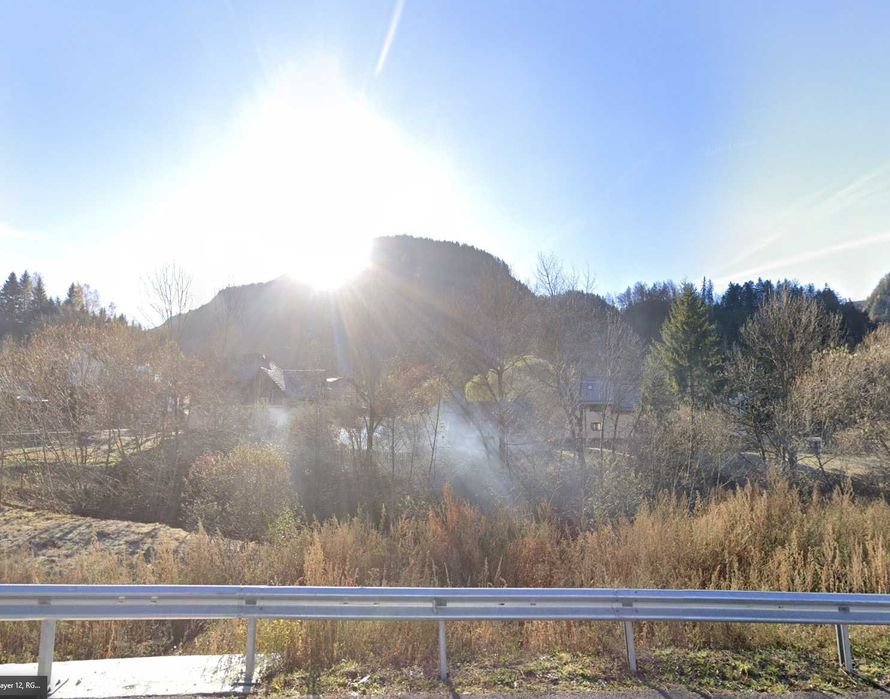 Teren 911 mp – Podu Dâmboviței la intrare in Parcul Piatra Craiului