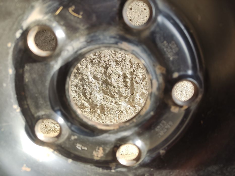 Продам диски на 15 Б/У резиной