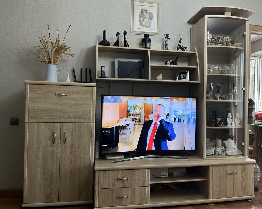 Продам стенку в гостинную