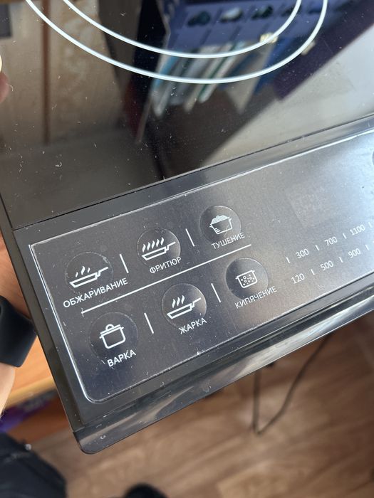 Индукционная плита от Redmond