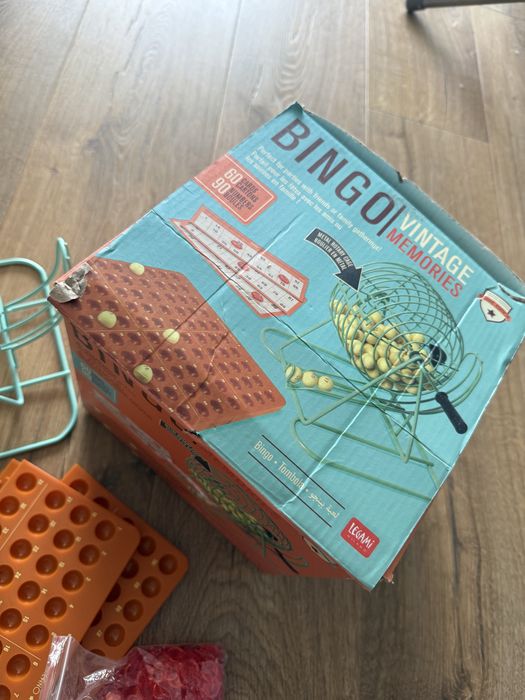 дървени играчки, пъзели, образователни играчки