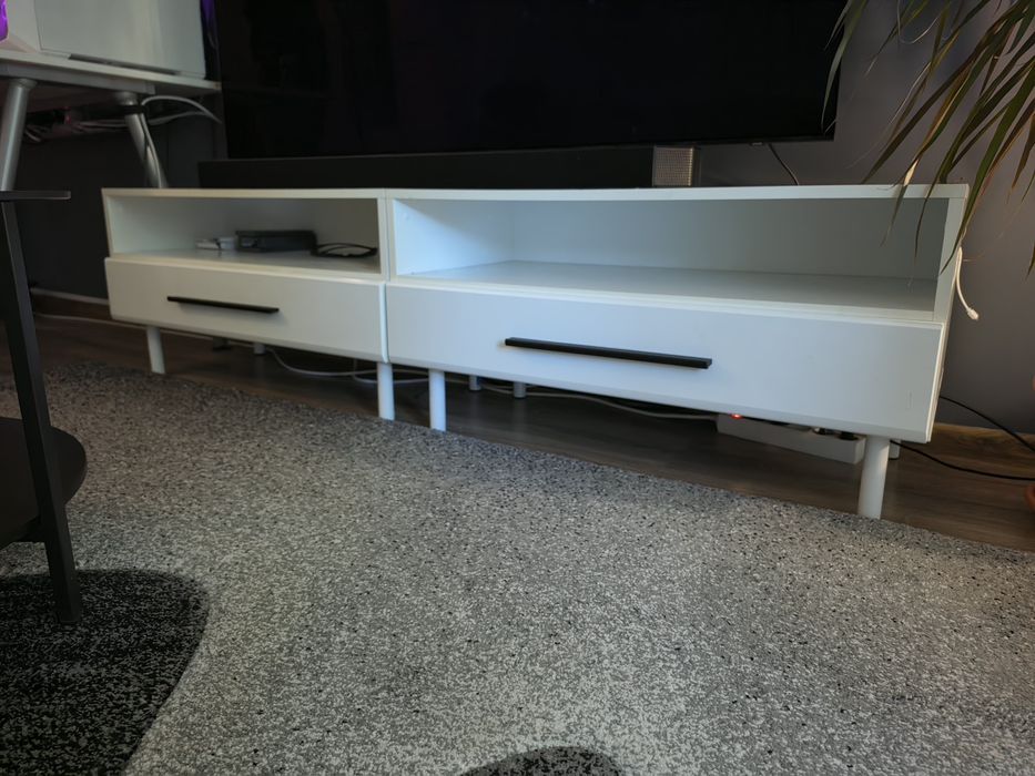 Mobila Living Moderna – 7 Corpuri Alb Lucios, Vitrine LED, Comoda TV Sufragerie