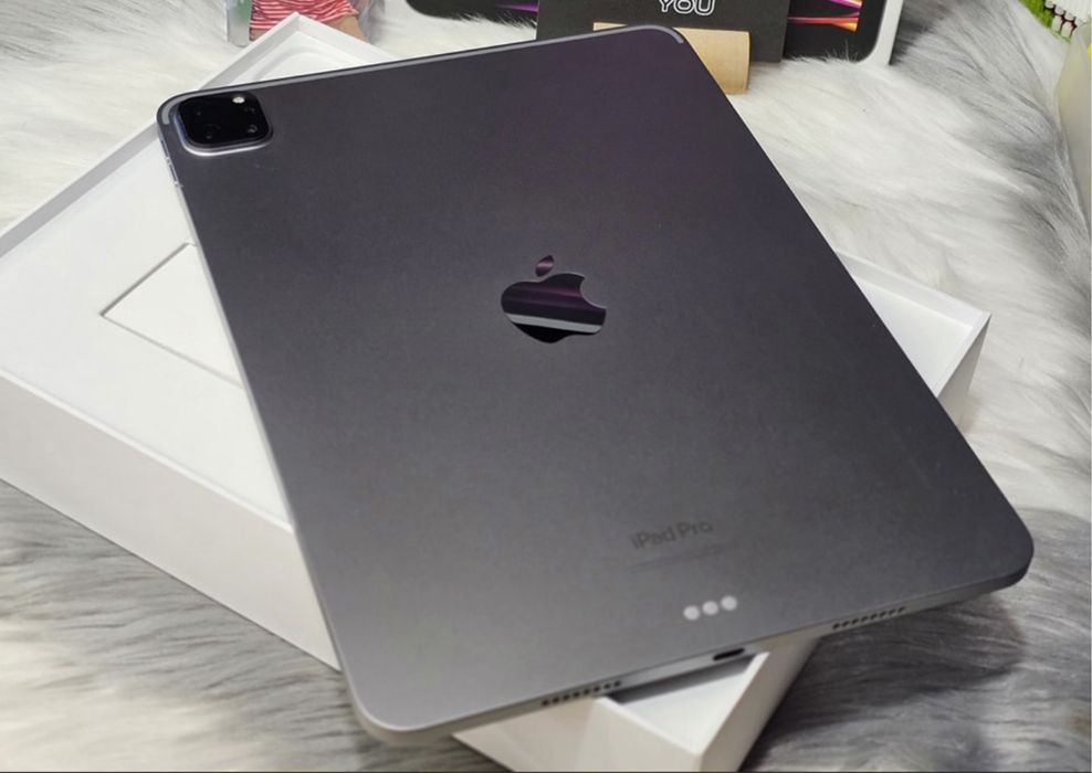 iPad PRO 11 inch • Gen 4 a • 512 GB • wiFi + Cellular • 100% Bateria • ca Noua