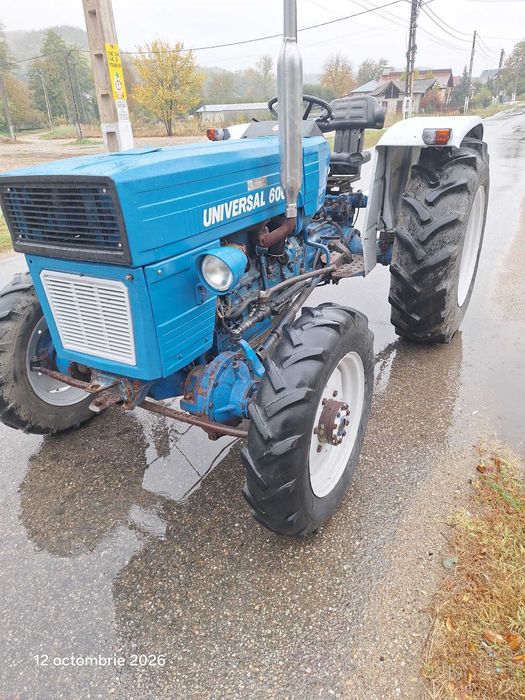 Tractor Universal 600, servodirectie, 4x4