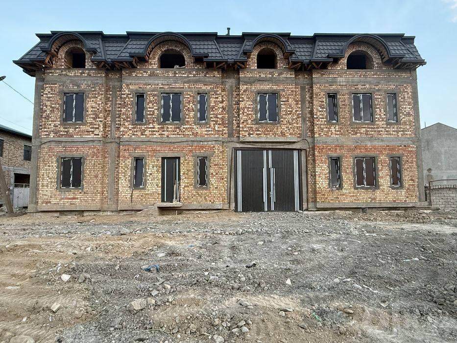 Yangi qurilgan imorat  Minerva city yonida