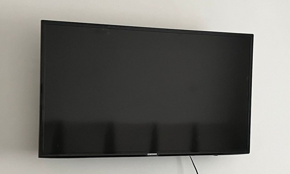 Телевизор для гостиной