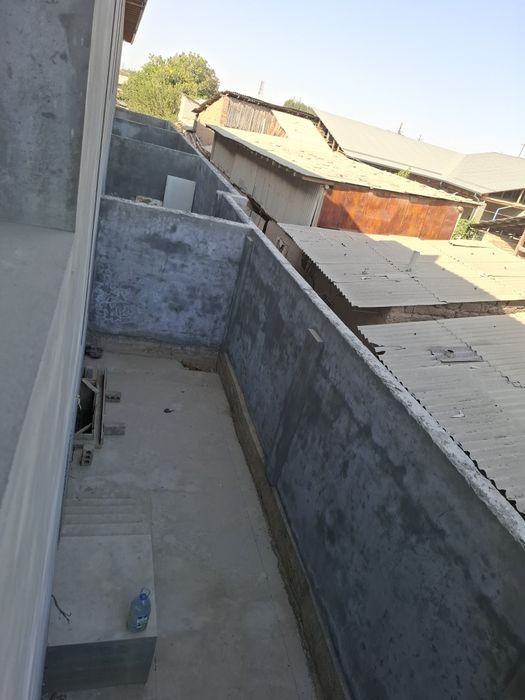 Кибрайский р-н! Турк махалла Про-ся 4-соток дом кародка 8-комнат