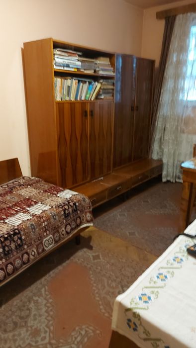 Apartament cu 4 camere de vânzare