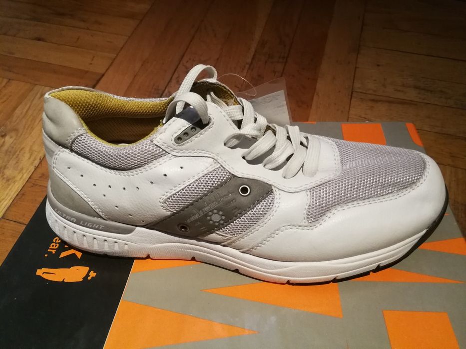 Adidași Noi Piele nr 41