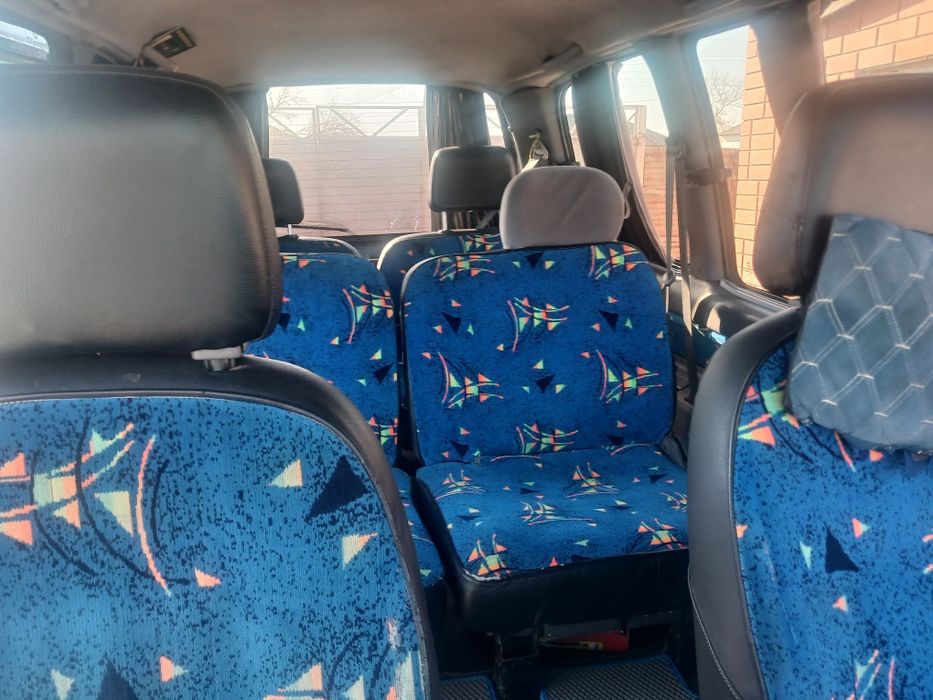 Нисан серена С 23