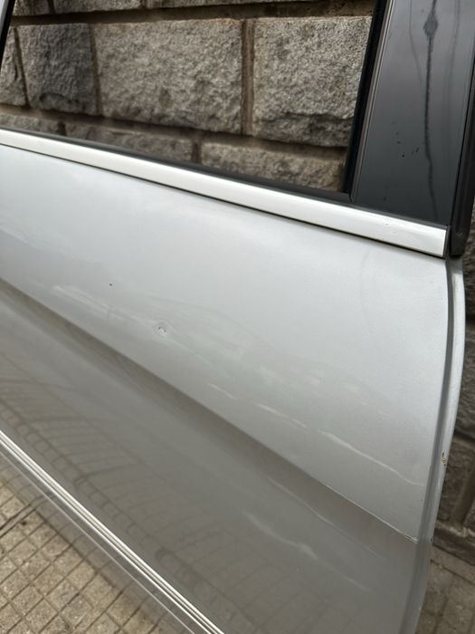 Задна дясна врата Mercedes R class W251 Long боя 775