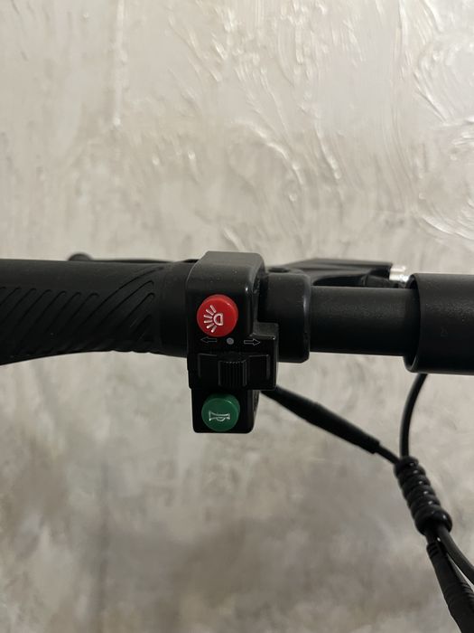 Электросамокат Joyor Y7-S