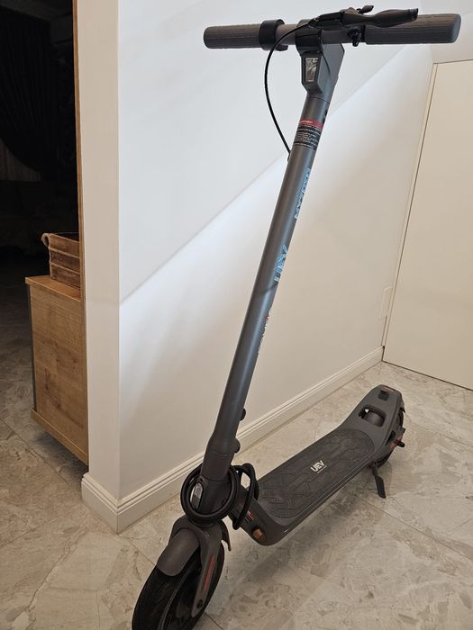 Trotineta electrica fffff puțin folosita, încă in garanție.