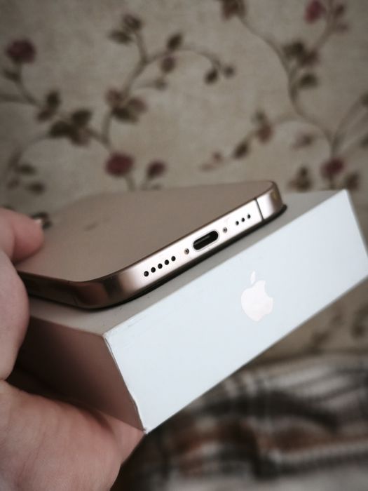 Iphone 16 pro 256 gold