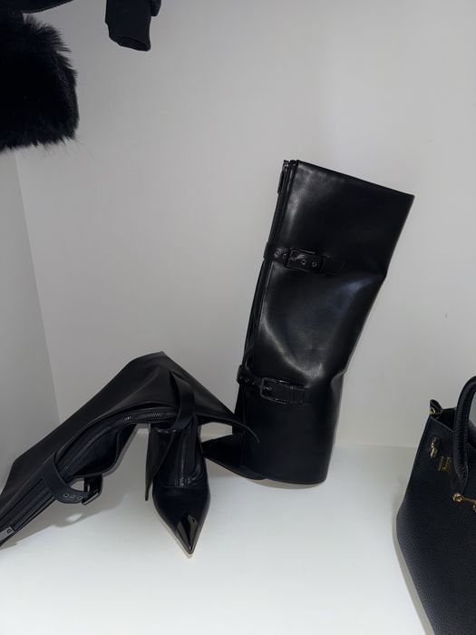 Сапожки на каблуке