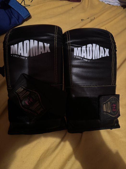 Manusi de kickbox
