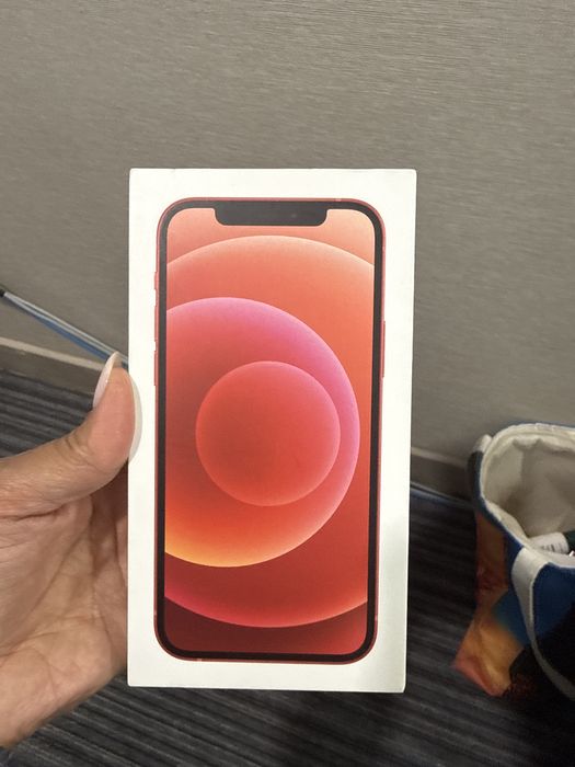 Айфон 12 128 красный б/у
