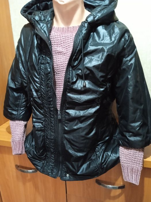 Куртки женские весенние,хорошего качества.Две 50 раз,две 44 раз.Прохл.