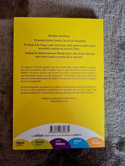 Carte: o bucla in timp