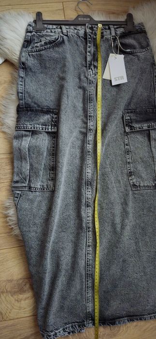 Нова дънкова пола Stradivarius