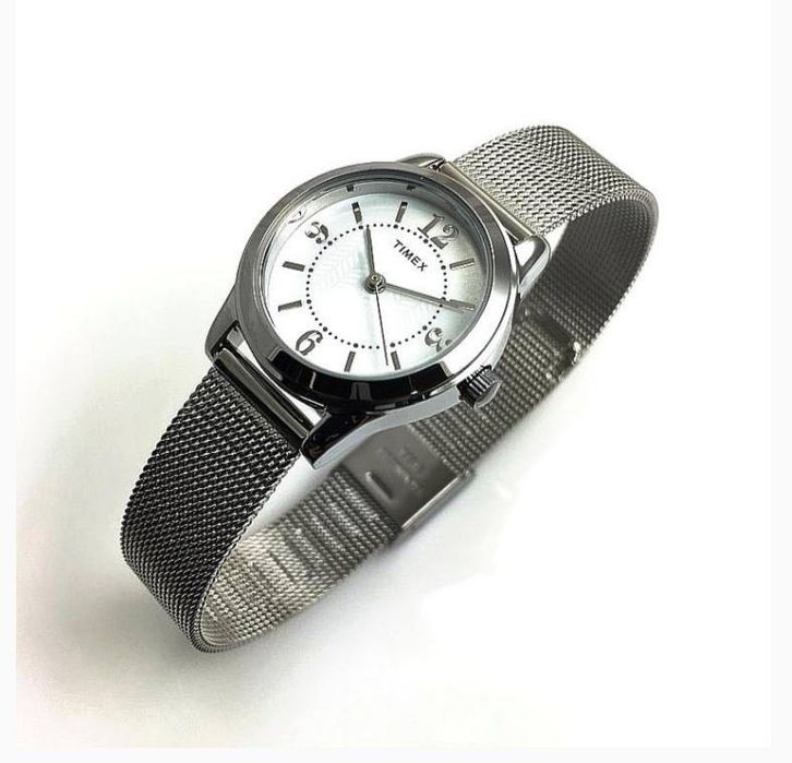 Часы от Timex на батарейках