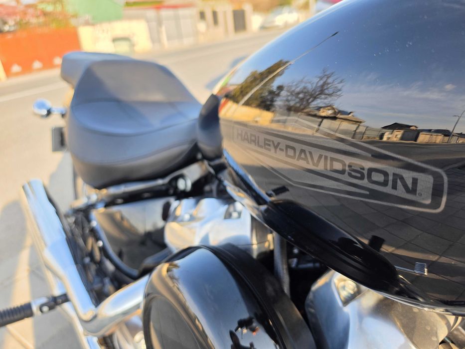 Harley Davidson softail standard ca noua!