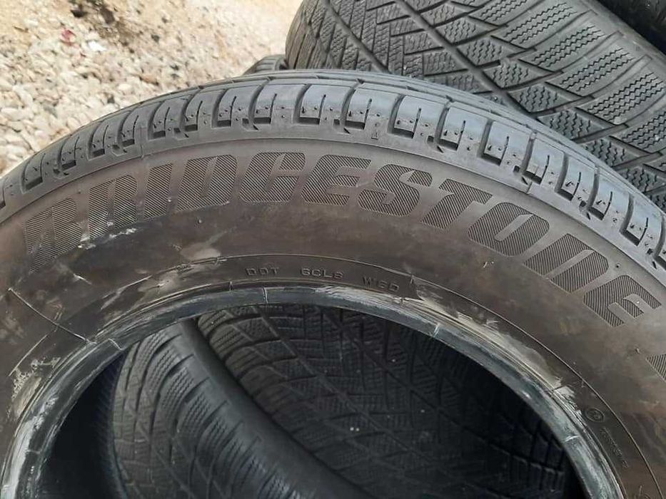 2 Броя 235/65/17 Bridgestone 6,2mm 2022DOT