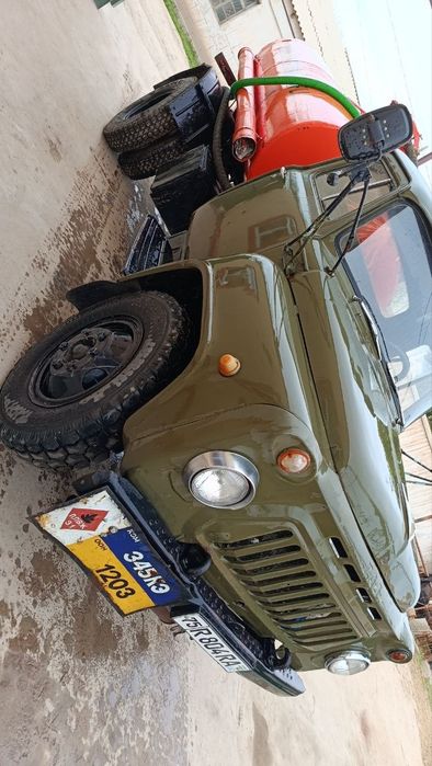 Gaz 53 Benzavoz sotiladi.