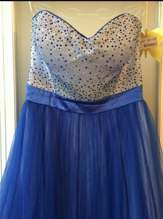 Продается вечернее платье